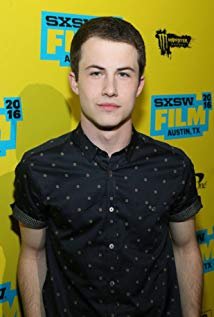How tall is Dylan Minnette?